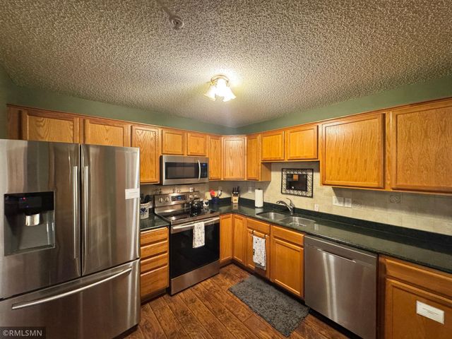 2231 Penn Place 114, North Saint Paul, MN 55109