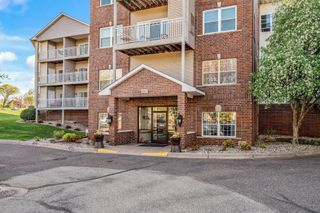 2231 Penn Place 114, North Saint Paul, MN 55109