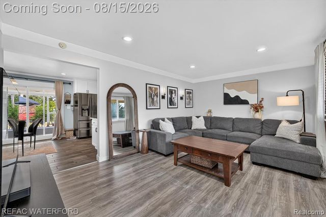 3476 Levee Street, Waterford, MI 48329