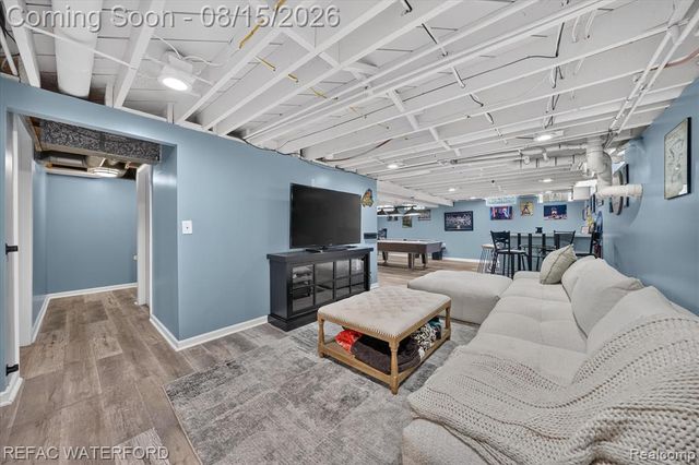 3476 Levee Street, Waterford, MI 48329