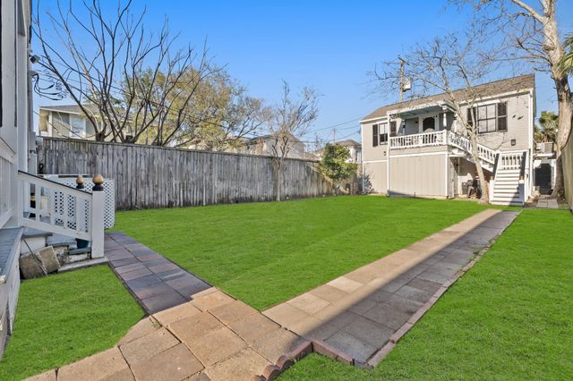 1512 25th Street, Galveston, TX 77550