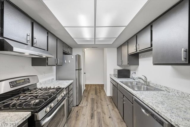 2261 Tall Pine Drive, Las Vegas, NV 89108