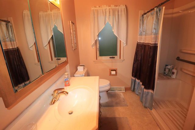541 N Arch Street, Janesville, WI 53548