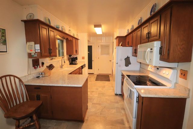541 N Arch Street, Janesville, WI 53548