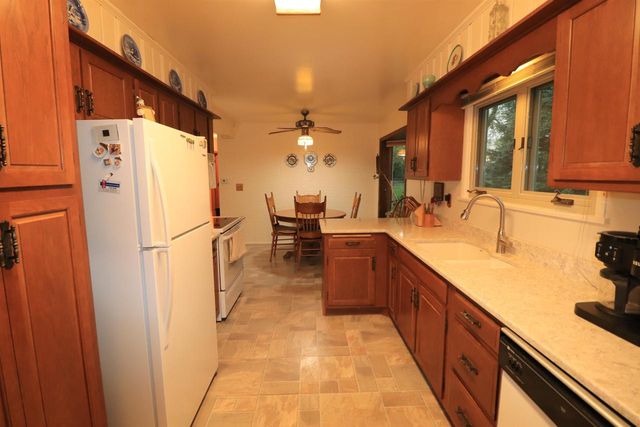 541 N Arch Street, Janesville, WI 53548