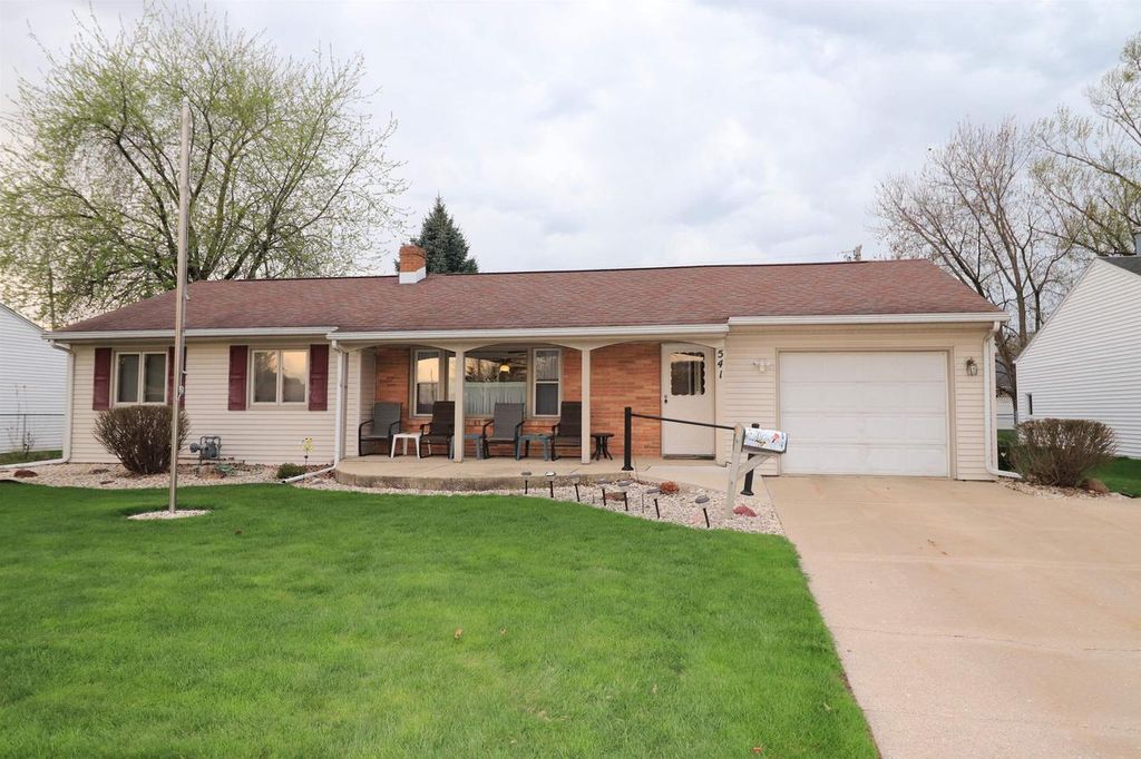 541 N Arch Street, Janesville, WI 53548