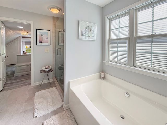 5820 FOREST Crossing, Erie, PA 16506