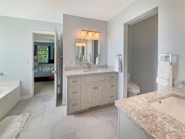 5820 FOREST Crossing, Erie, PA 16506