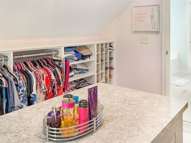 5820 FOREST Crossing, Erie, PA 16506