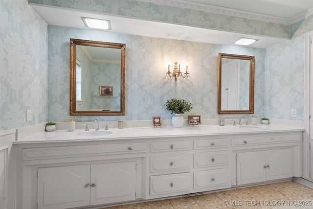 535 Sunset Drive SW, Ardmore, OK 73401