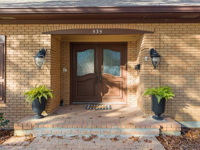 535 Sunset Drive SW, Ardmore, OK 73401