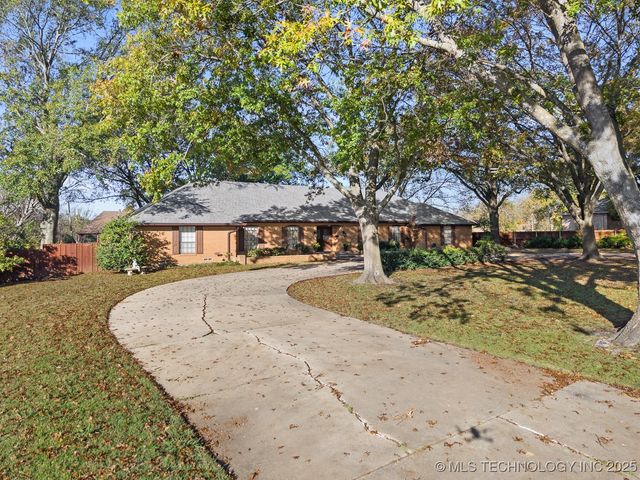 535 Sunset Drive SW, Ardmore, OK 73401