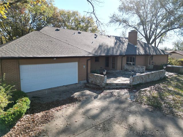 535 Sunset Drive SW, Ardmore, OK 73401