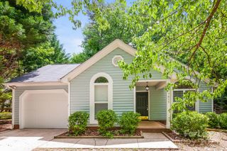 7839 Ambleside Drive, Charlotte, NC 28216