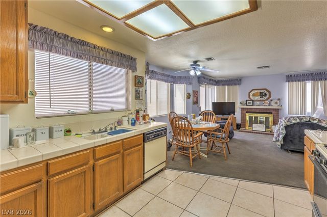 533 Coco Palms Avenue, Las Vegas, NV 89123