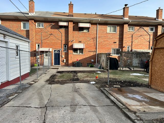 430 Oak Street, Des Plaines, IL 60016