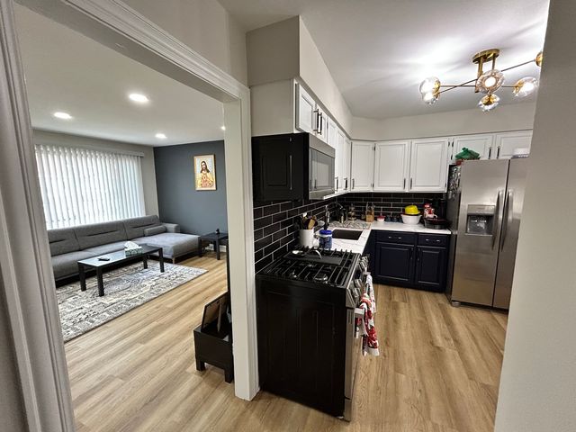 430 Oak Street, Des Plaines, IL 60016