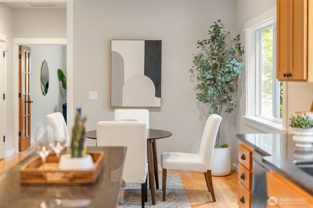 9835 NE Rose Trail Lane, Bainbridge Island, WA 98110