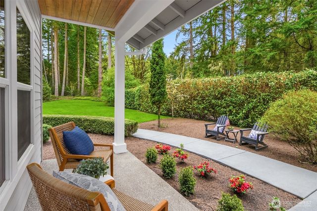 9835 NE Rose Trail Lane, Bainbridge Island, WA 98110