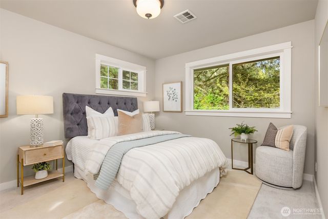 9835 NE Rose Trail Lane, Bainbridge Island, WA 98110