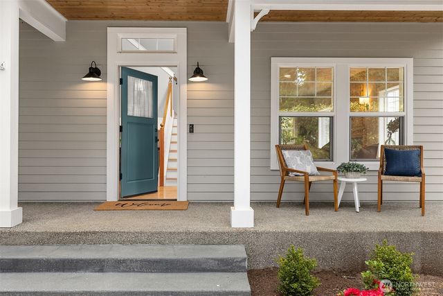 9835 NE Rose Trail Lane, Bainbridge Island, WA 98110