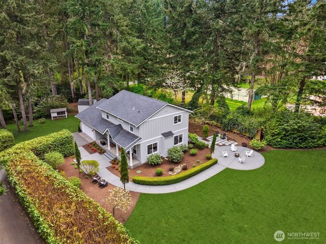 9835 NE Rose Trail Lane, Bainbridge Island, WA 98110