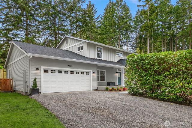 9835 NE Rose Trail Lane, Bainbridge Island, WA 98110