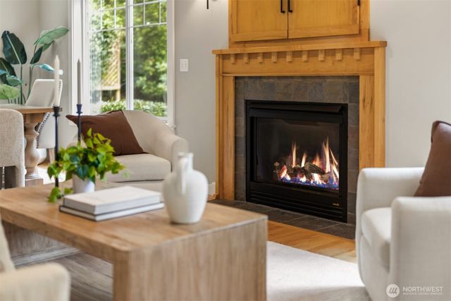 9835 NE Rose Trail Lane, Bainbridge Island, WA 98110