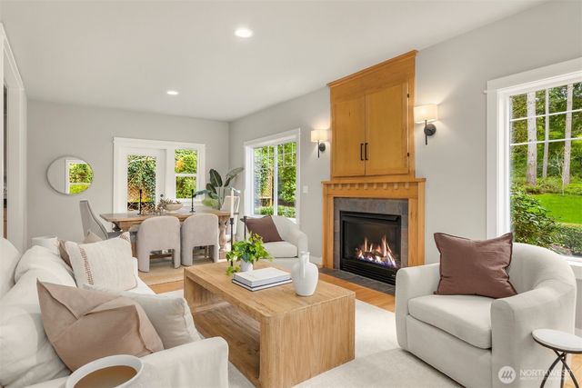 9835 NE Rose Trail Lane, Bainbridge Island, WA 98110