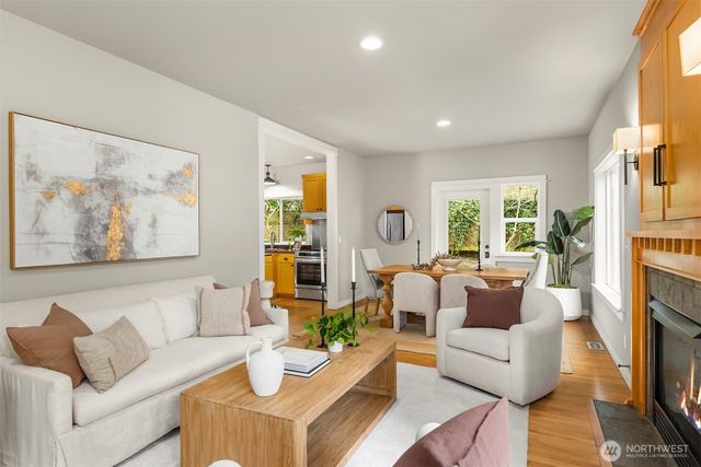 9835 NE Rose Trail Lane, Bainbridge Island, WA 98110