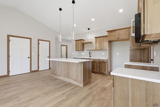 1222 PINNACLE CT, Rapid City, SD 57701