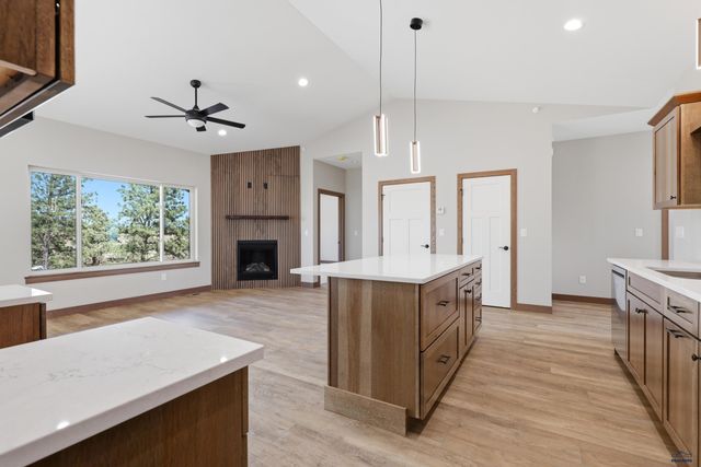 1222 PINNACLE CT, Rapid City, SD 57701