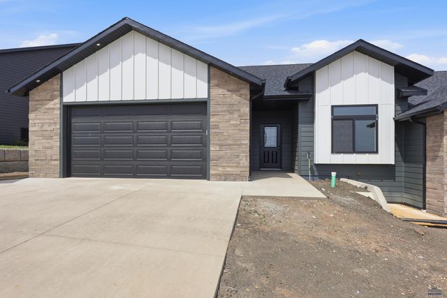 1222 PINNACLE CT, Rapid City, SD 57701