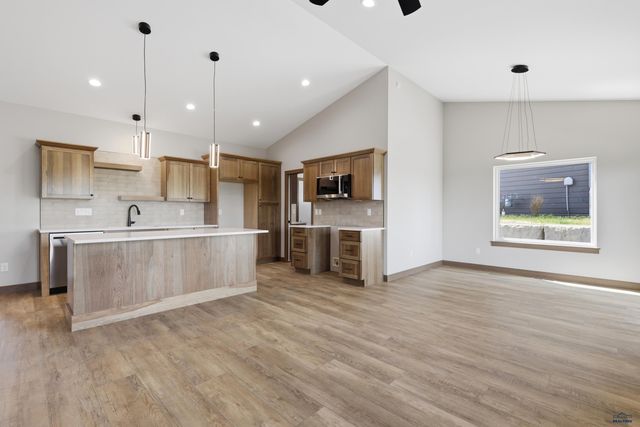 1222 PINNACLE CT, Rapid City, SD 57701