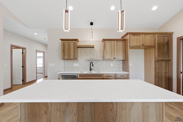 1222 PINNACLE CT, Rapid City, SD 57701