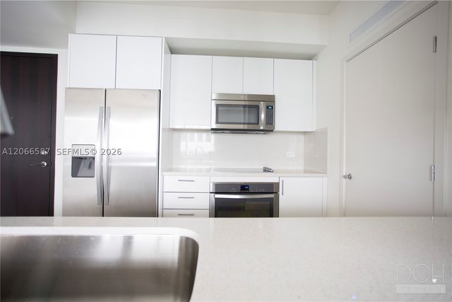 999 SW 1st Ave 2915, Miami, FL 33130