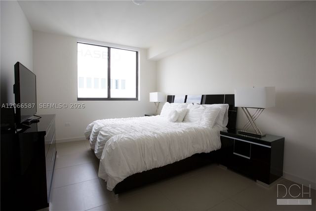 999 SW 1st Ave 2915, Miami, FL 33130