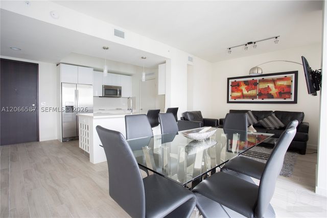 999 SW 1st Ave 2915, Miami, FL 33130