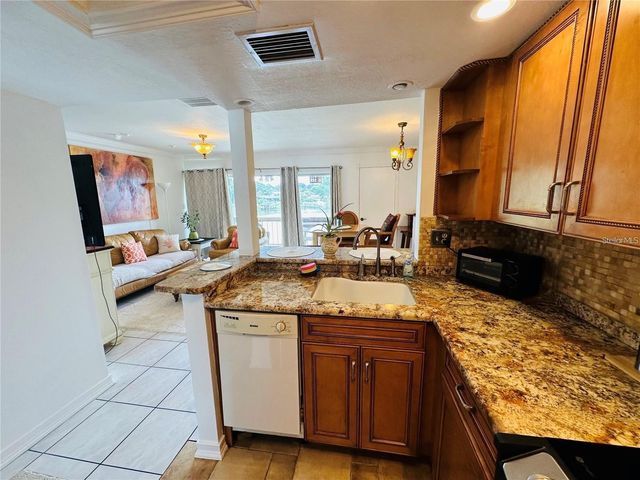 614 ORANGE DRIVE 200, Altamonte Springs, FL 32701