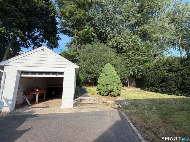 25 Ludlow Manor, Norwalk, CT 06855