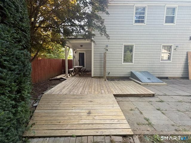 25 Ludlow Manor, Norwalk, CT 06855