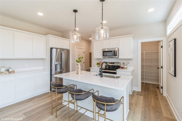14528 North Valley Drive, Urbandale, IA 50323