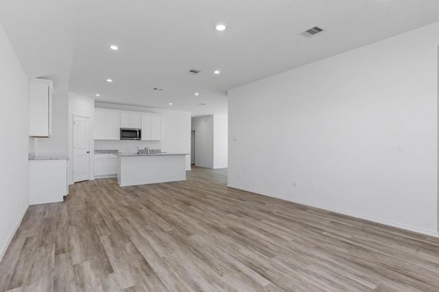 1018 Blue Stone Drive, Beasley, TX 77417