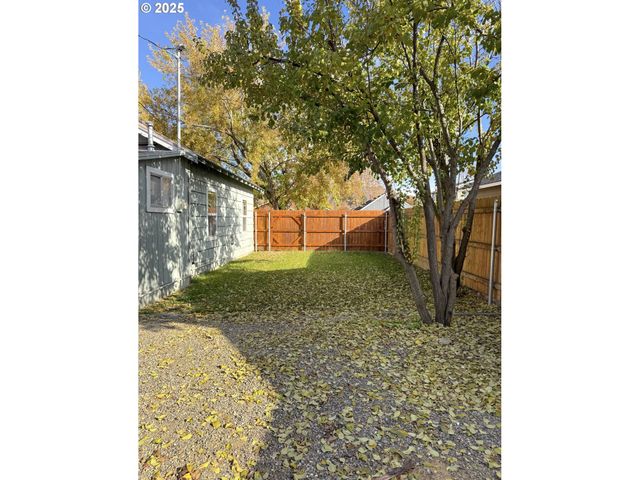 971 Walnut St, Baker City, OR 97814