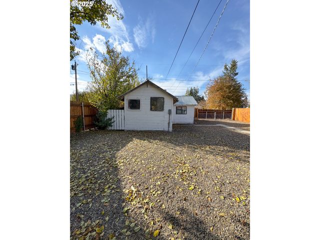 971 Walnut St, Baker City, OR 97814