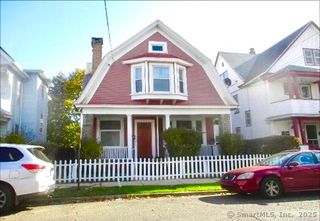 56 Pixlee Place, Bridgeport, CT 06610