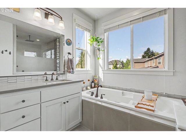 13803 Nw 55th Ave, Vancouver, WA 98685