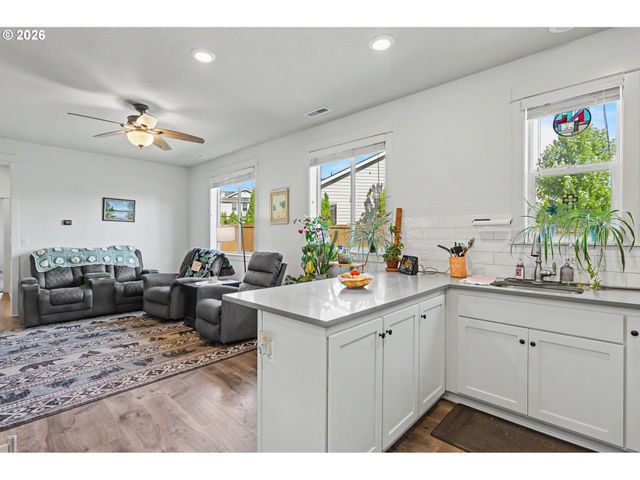 13803 Nw 55th Ave, Vancouver, WA 98685