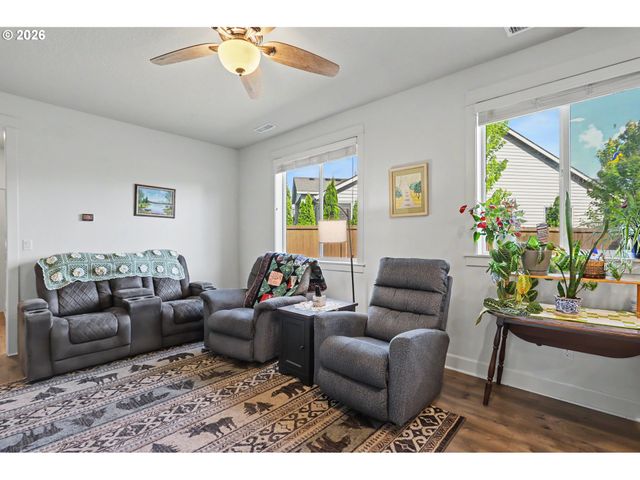 13803 Nw 55th Ave, Vancouver, WA 98685