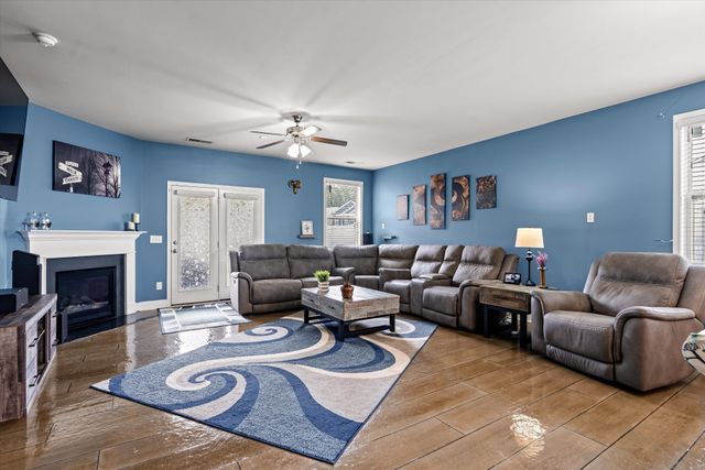 6633 Tulip Tree Dr, Murfreesboro, TN 37128